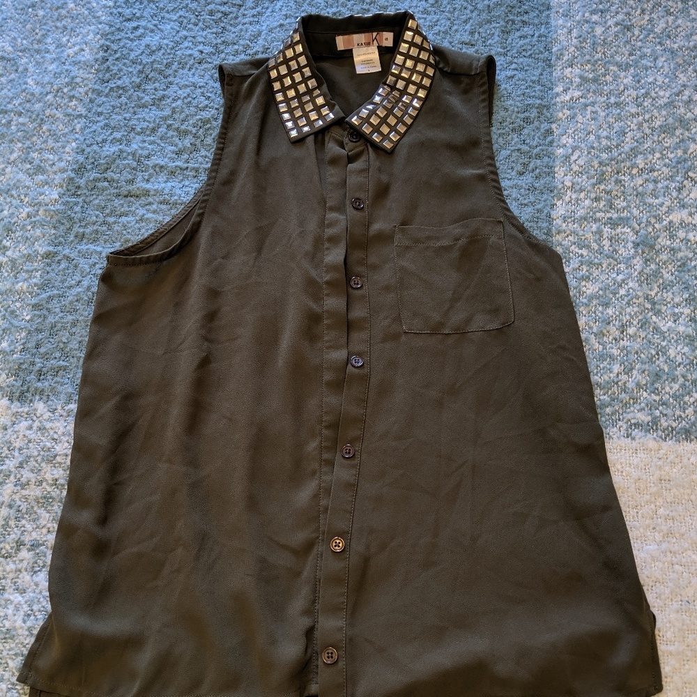 Studded Collar Army Green Sleeveless Button Down